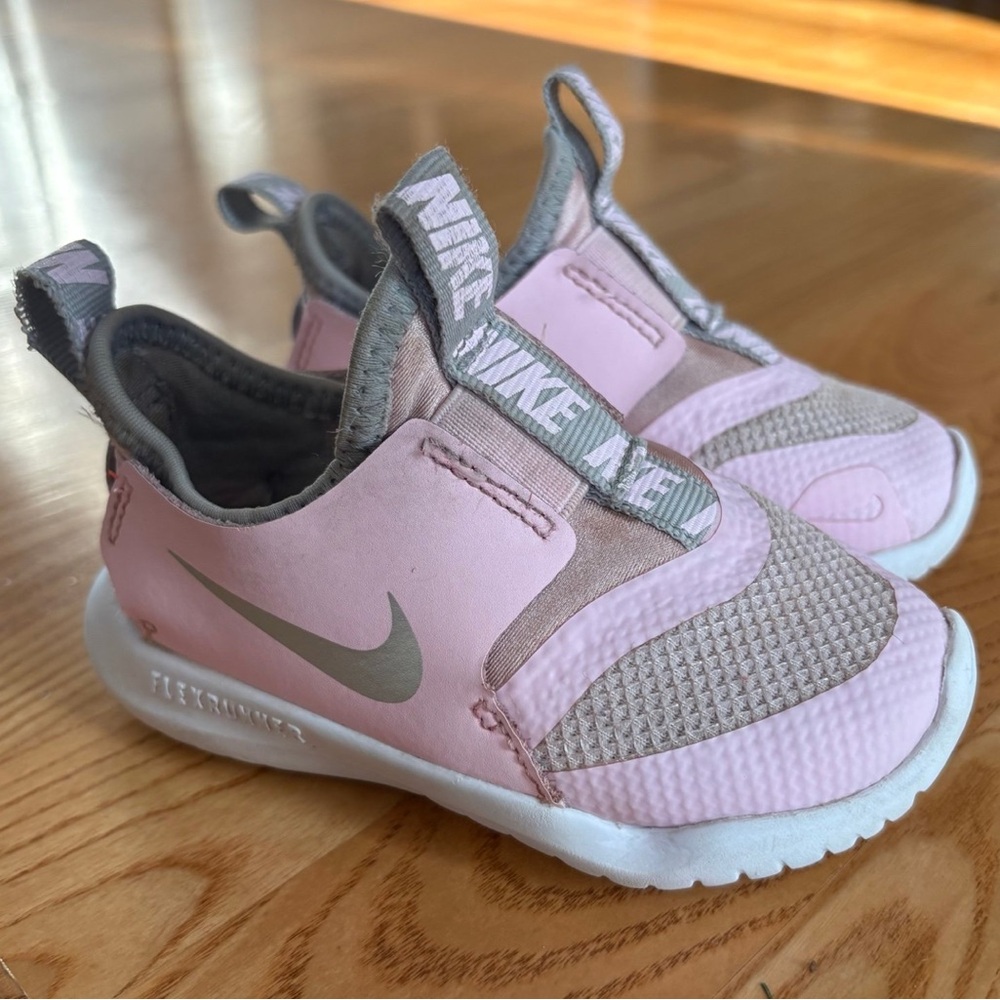 Nike Flex Runner sneakers shoes Pink White Silver Tdlr Slip On Shoes Size 6 6C